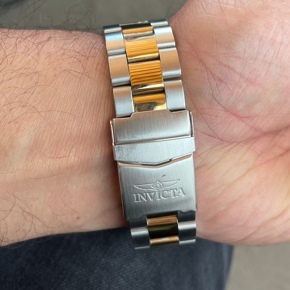 Watch - Picture 3 of 10